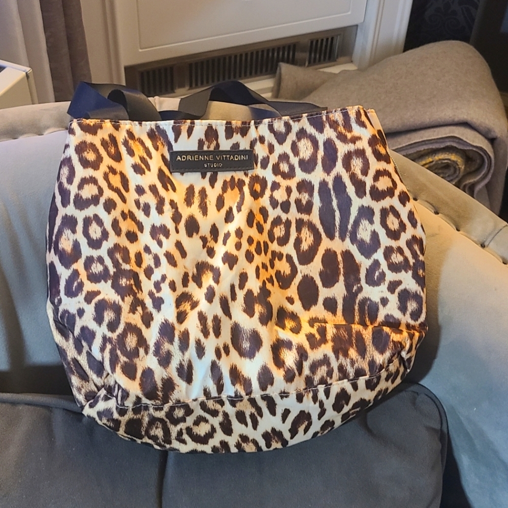 Adrienne Vittadini Insulated bag